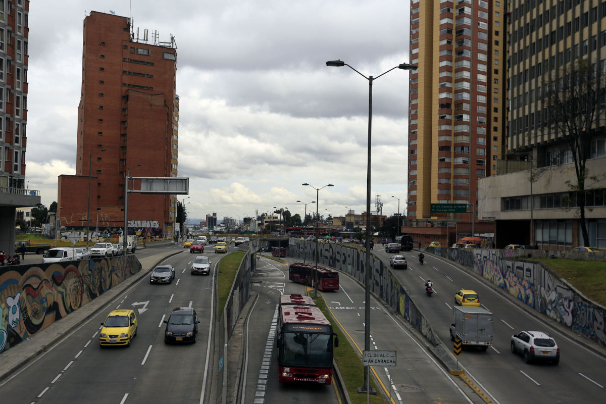 calle 26 transmilenio avenida Bogotá grafitis - afp