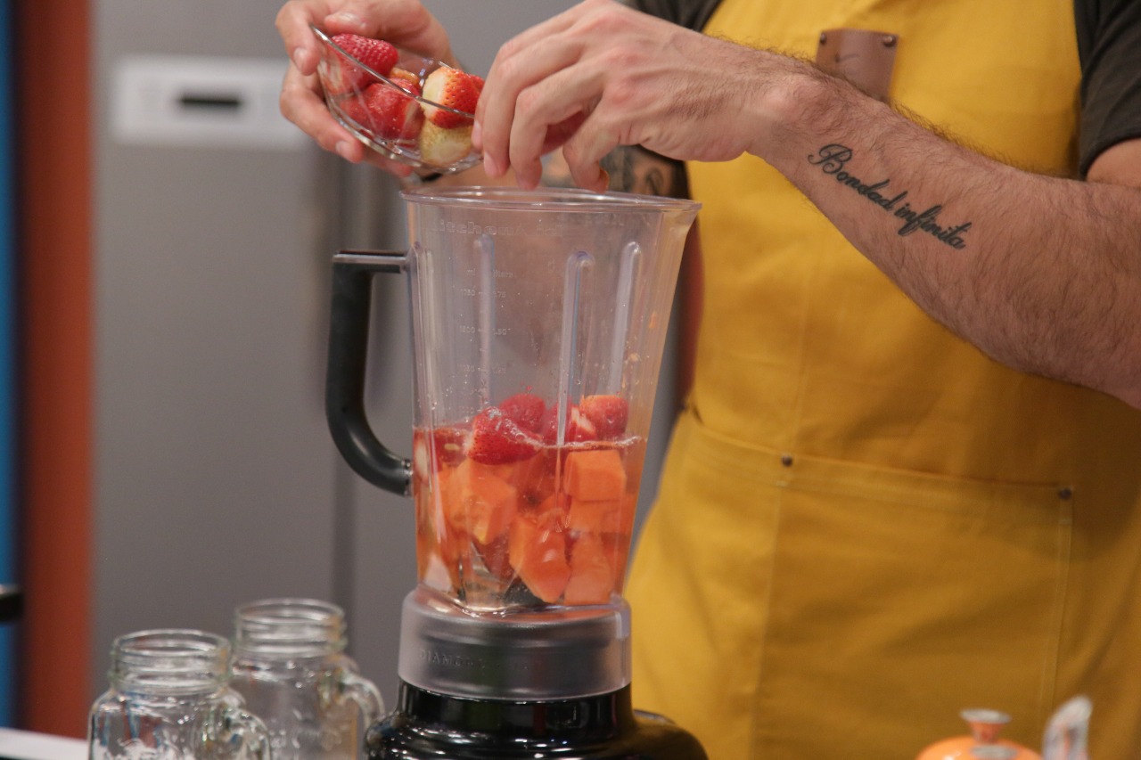 Beneficios de mezclar papaya y fresa en un jugo