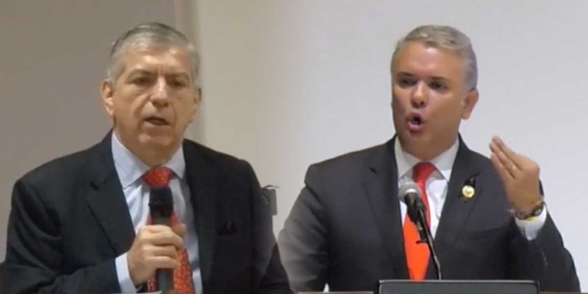 Duque cree que hablando de guerras, armas y fuerza mejora en las encuestas: César Gaviria