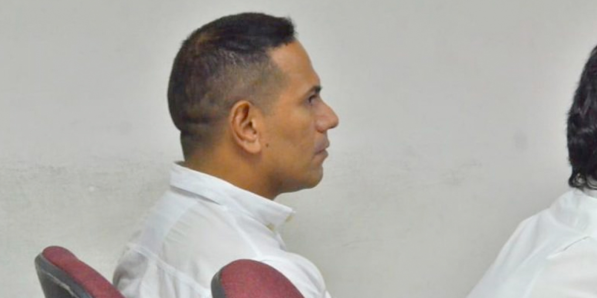 Destituyen e inhabilitan por 14 años a capitán de la Policía acusado de violación