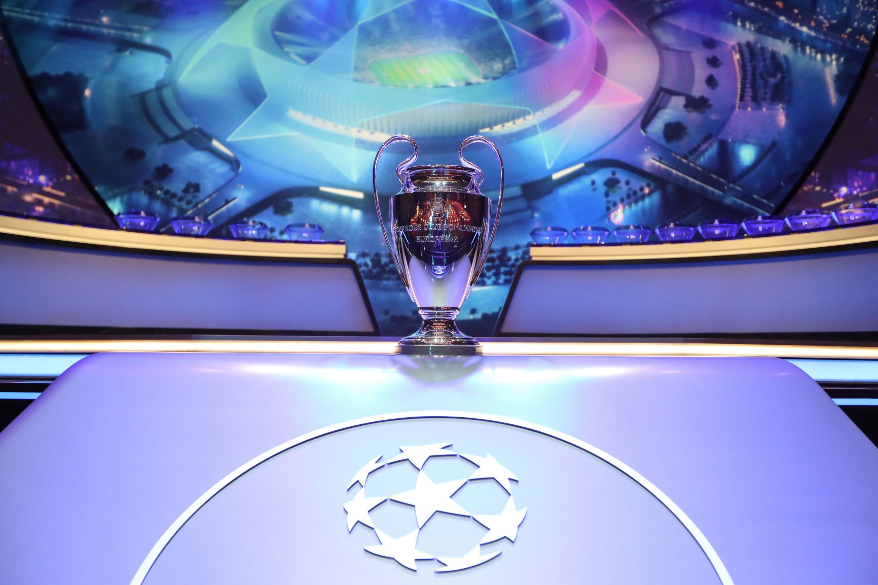 Barcelona y Borussia disputan el partido más atractivo en comienzo de la Champions League