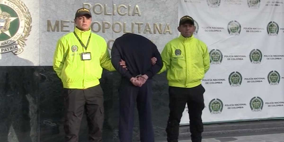 Detienen a hombre acusado de grabar abusos a menores y publicarlos en páginas web