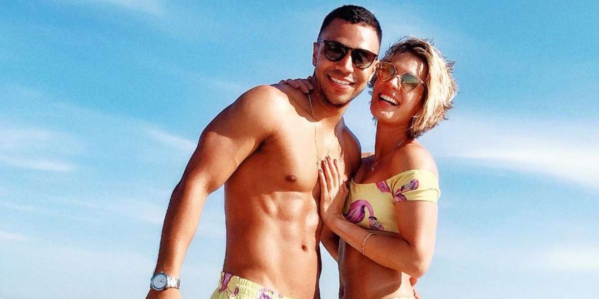 “Es la primera vez que estoy con un pollo”, Claudia Castro revela por qué oculta a su novio